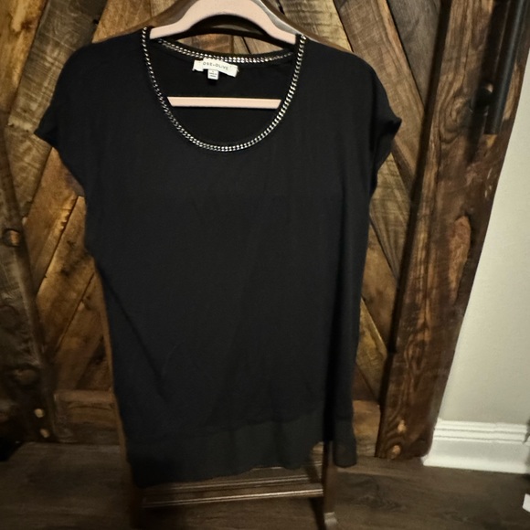 Beautiful knit top with sheer bottom - Picture 1 of 4